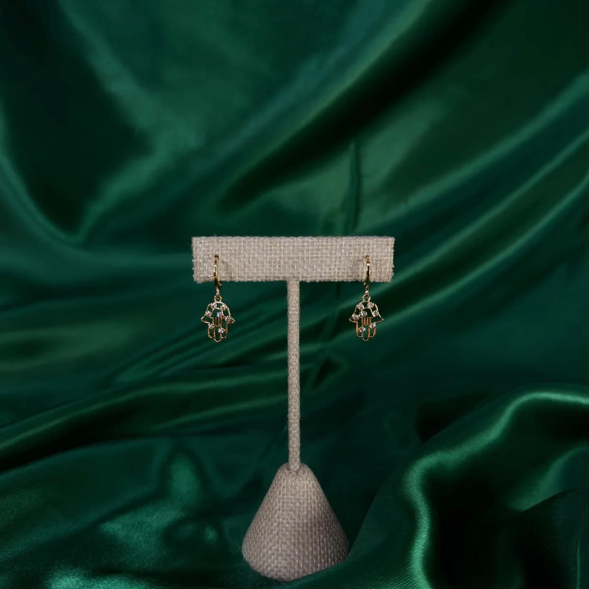 Aretes Largos Mano de Fátima en Chapa de Oro 18k — vista 2