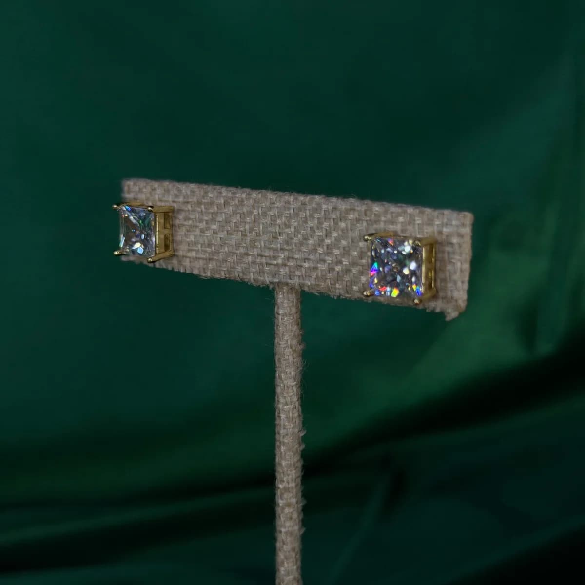 Aretes Cuadrados de Chapa de Oro 18k Brillo — vista 3
