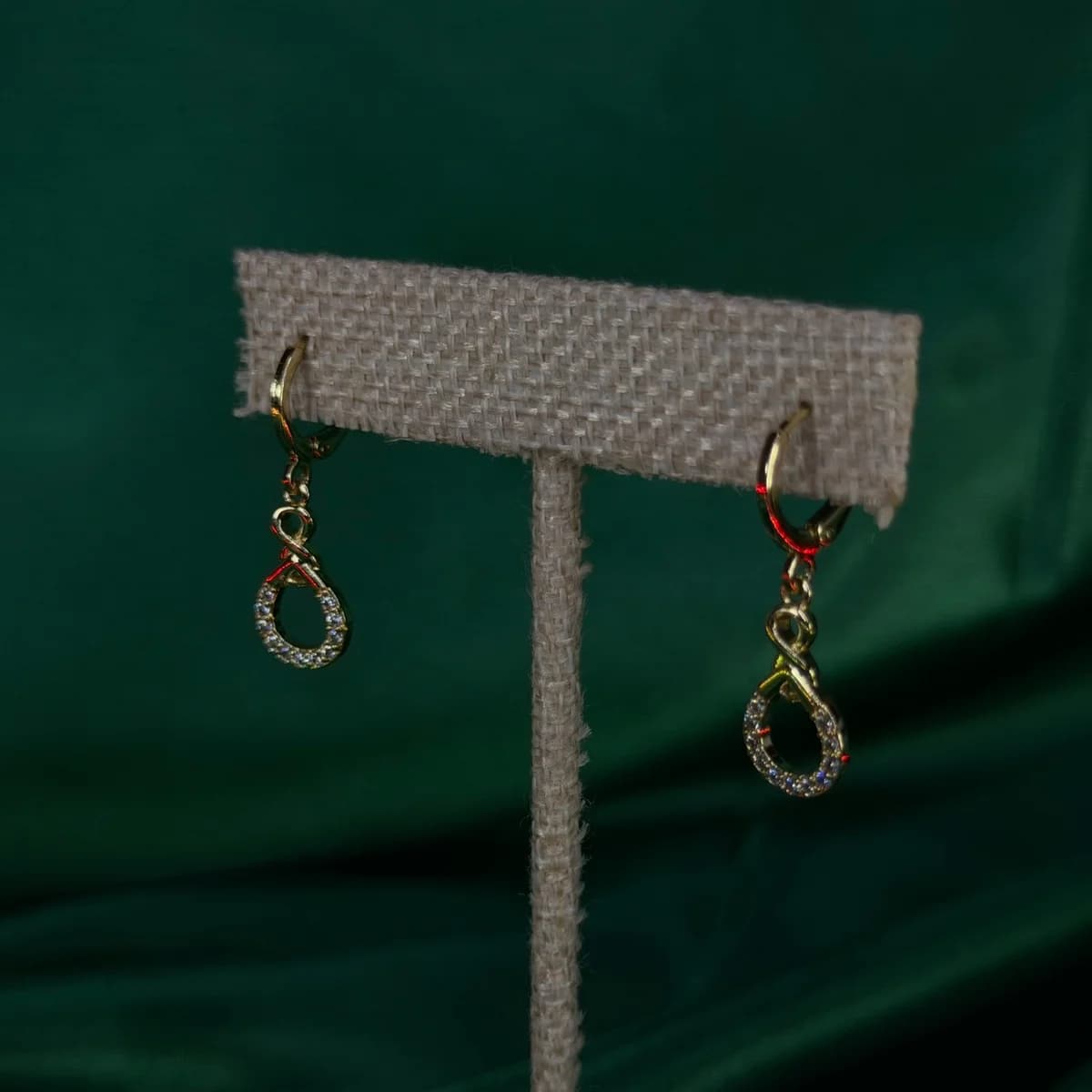Aretes Largos con Círculo de Chapa de Oro 18k — vista 3