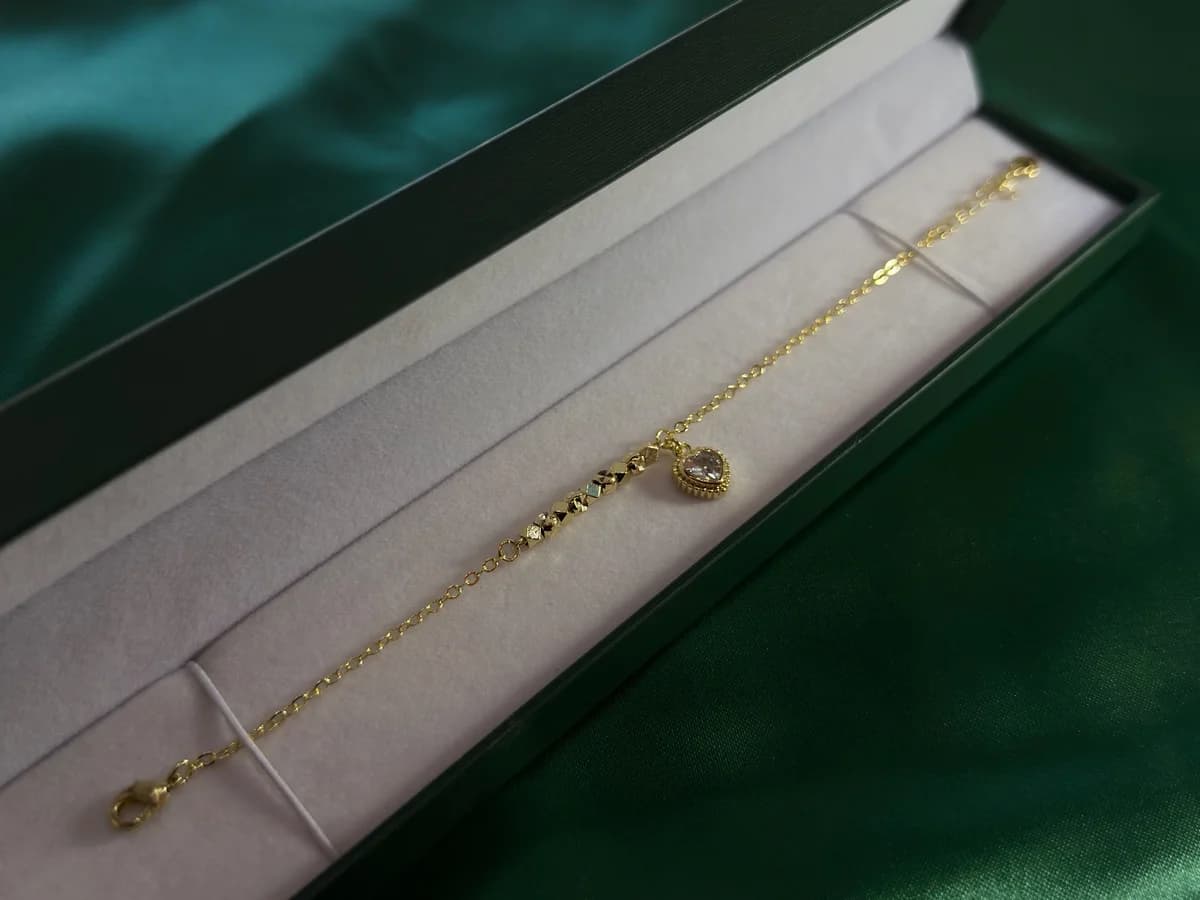 Pulsera Glitter en Chapa de Oro con Aro Brillante — vista 3