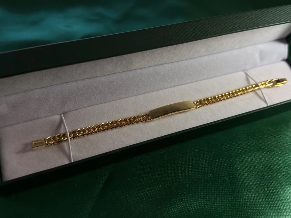 Pulsera Tipo Curb Dorada con Placa en Chapa de Oro 18k — vista 5