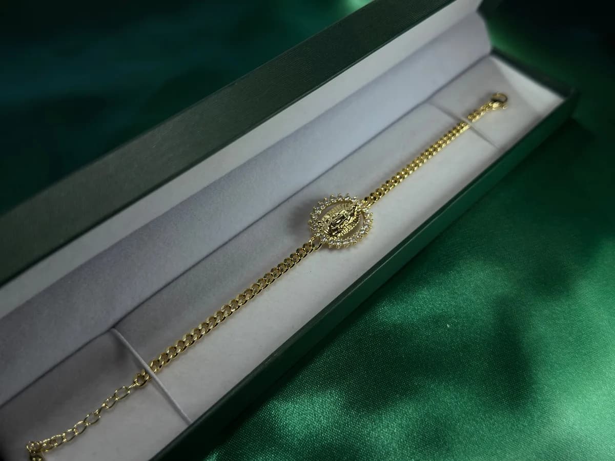 Pulsera Ovalada con Biselado Brillante en Chapa de Oro 18k — vista 3