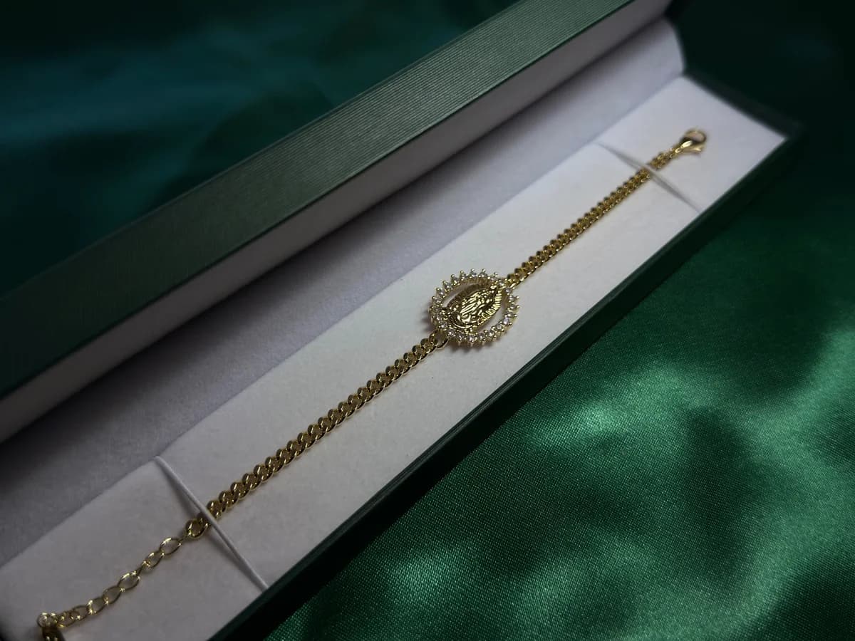 Pulsera Ovalada con Biselado Brillante en Chapa de Oro 18k — vista 4