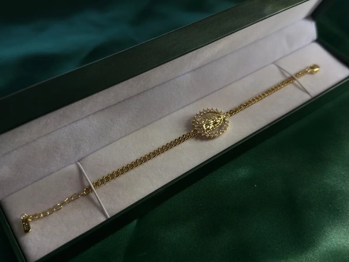 Pulsera Ovalada con Biselado Brillante en Chapa de Oro 18k — vista 6
