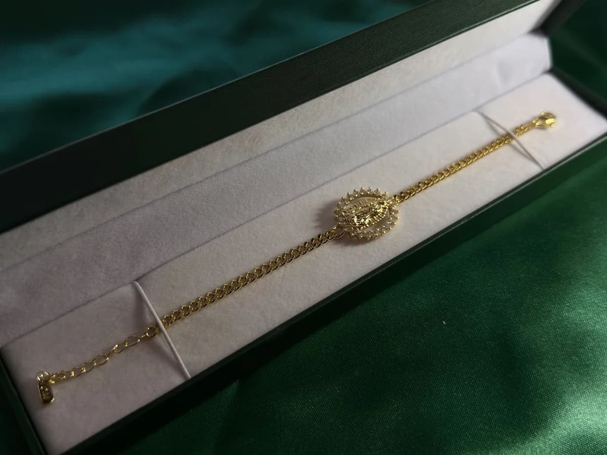 Pulsera Ovalada con Biselado Brillante en Chapa de Oro 18k — vista 5