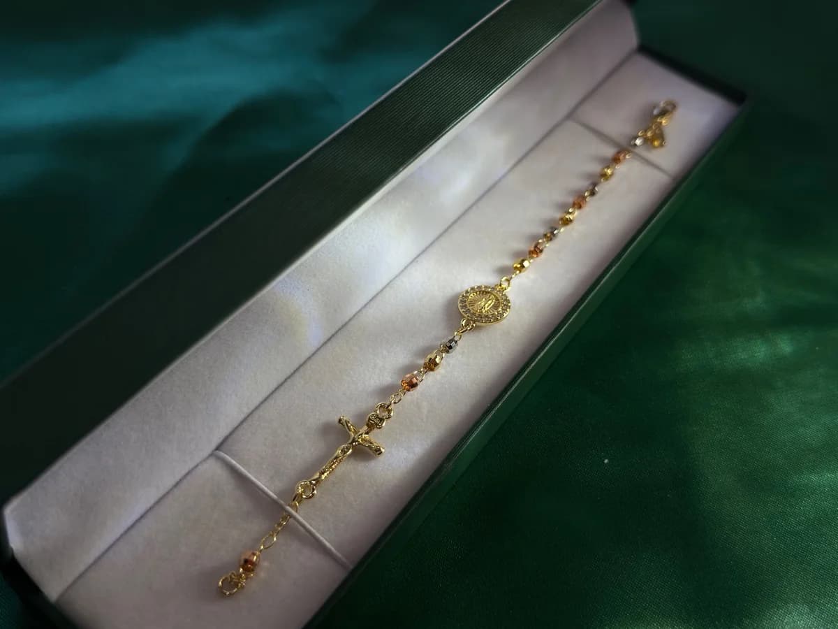 Pulsera Cruz Dorada Chapa de Oro 18k — vista 3