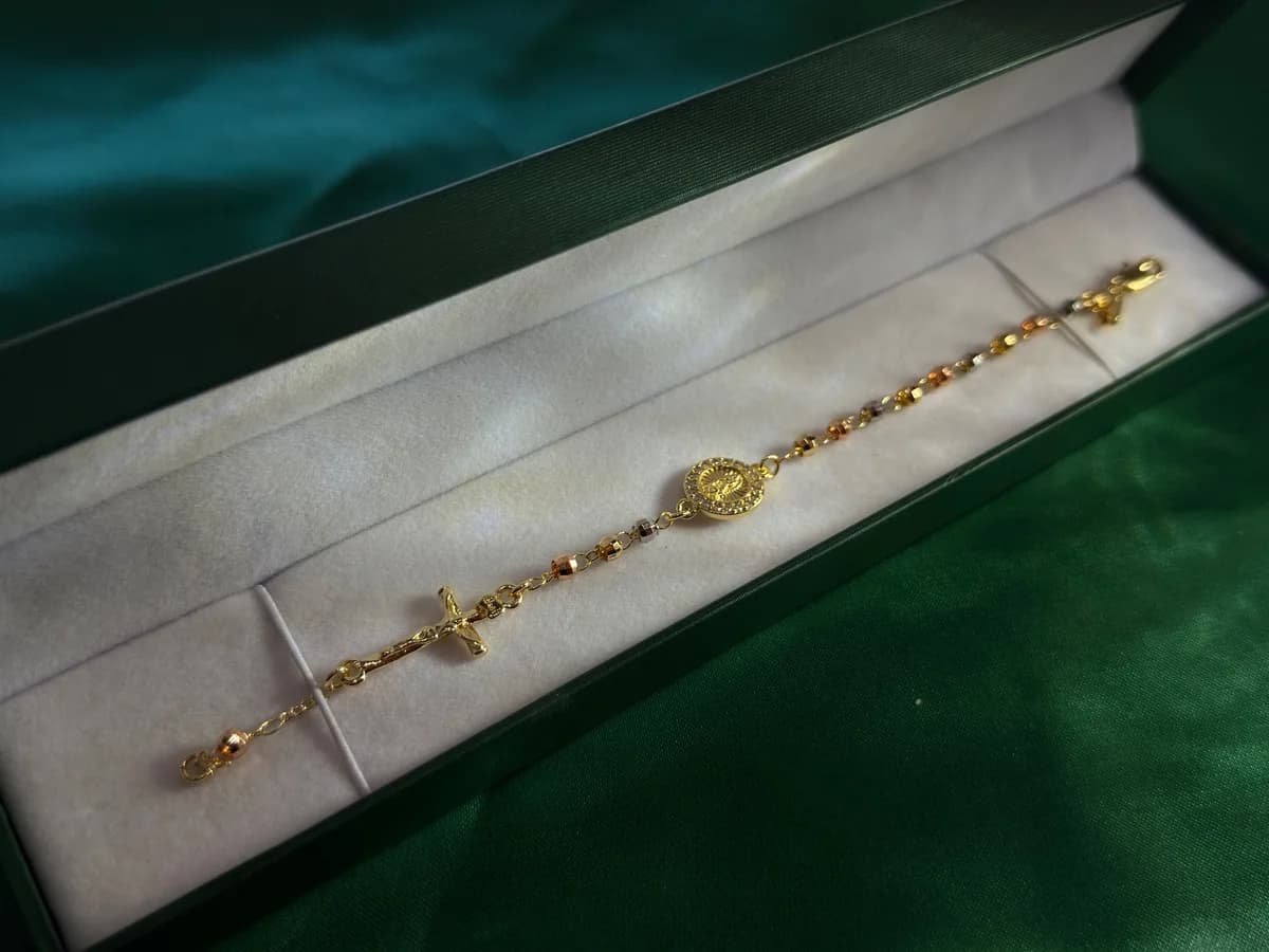 Pulsera Cruz Dorada Chapa de Oro 18k — vista 4