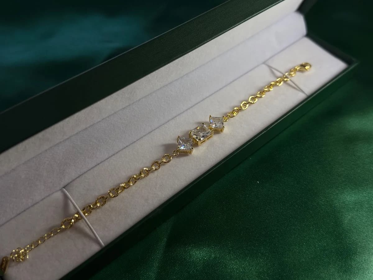 Pulsera Mariposa Colgante en Chapa de Oro 18k