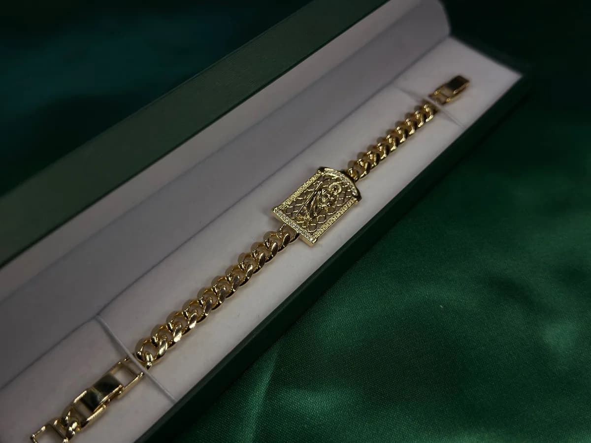 Pulsera Cadena Ancha con Placa de Medusa Chapa de Oro