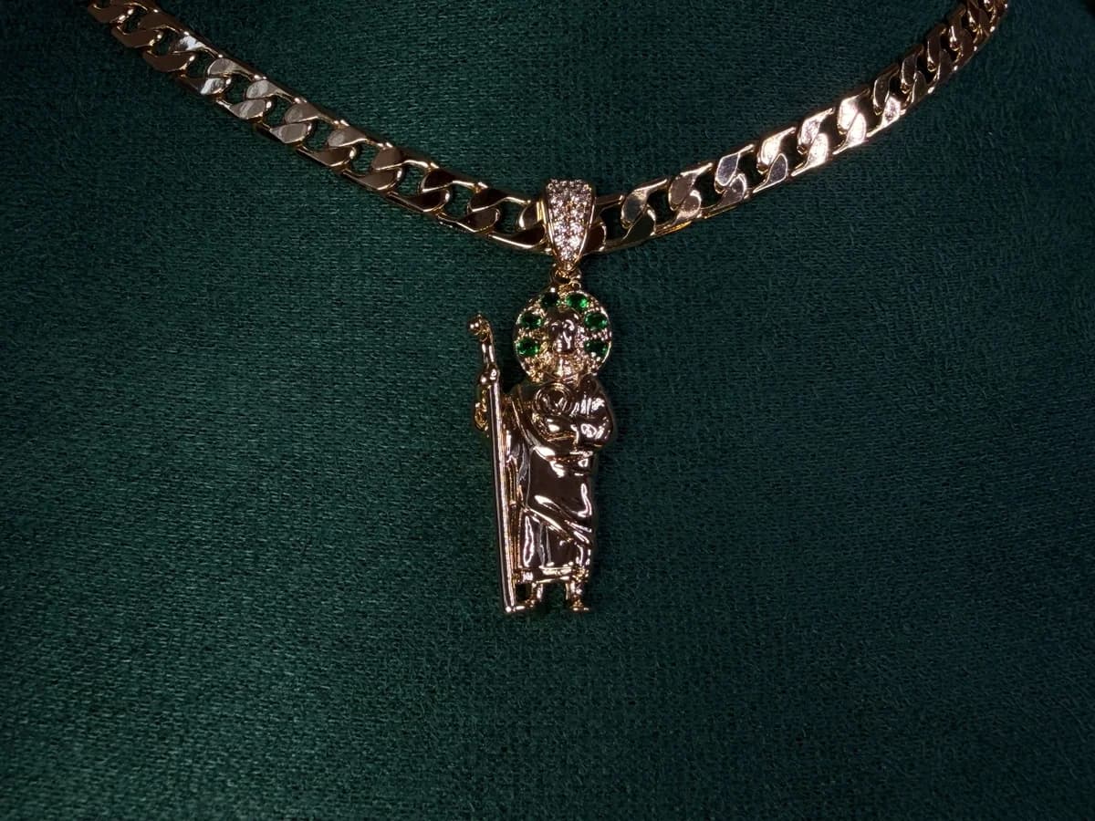 Dije San Judas Turquesa Chapa de Oro 18k