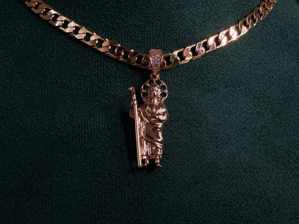 Dije San Judas Turquesa Chapa de Oro 18k — vista 2