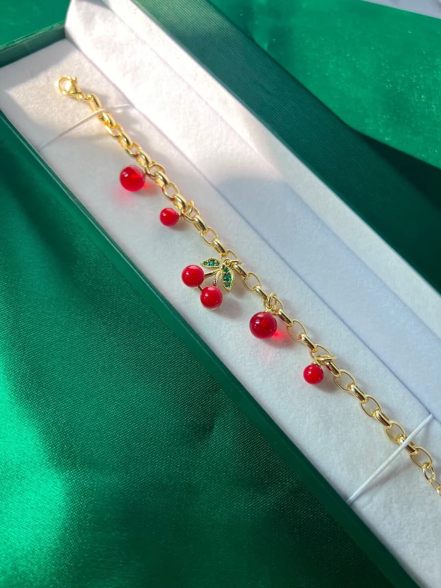 Pulsera Doble de Cerezas en Chapa de Oro 18k — vista 5
