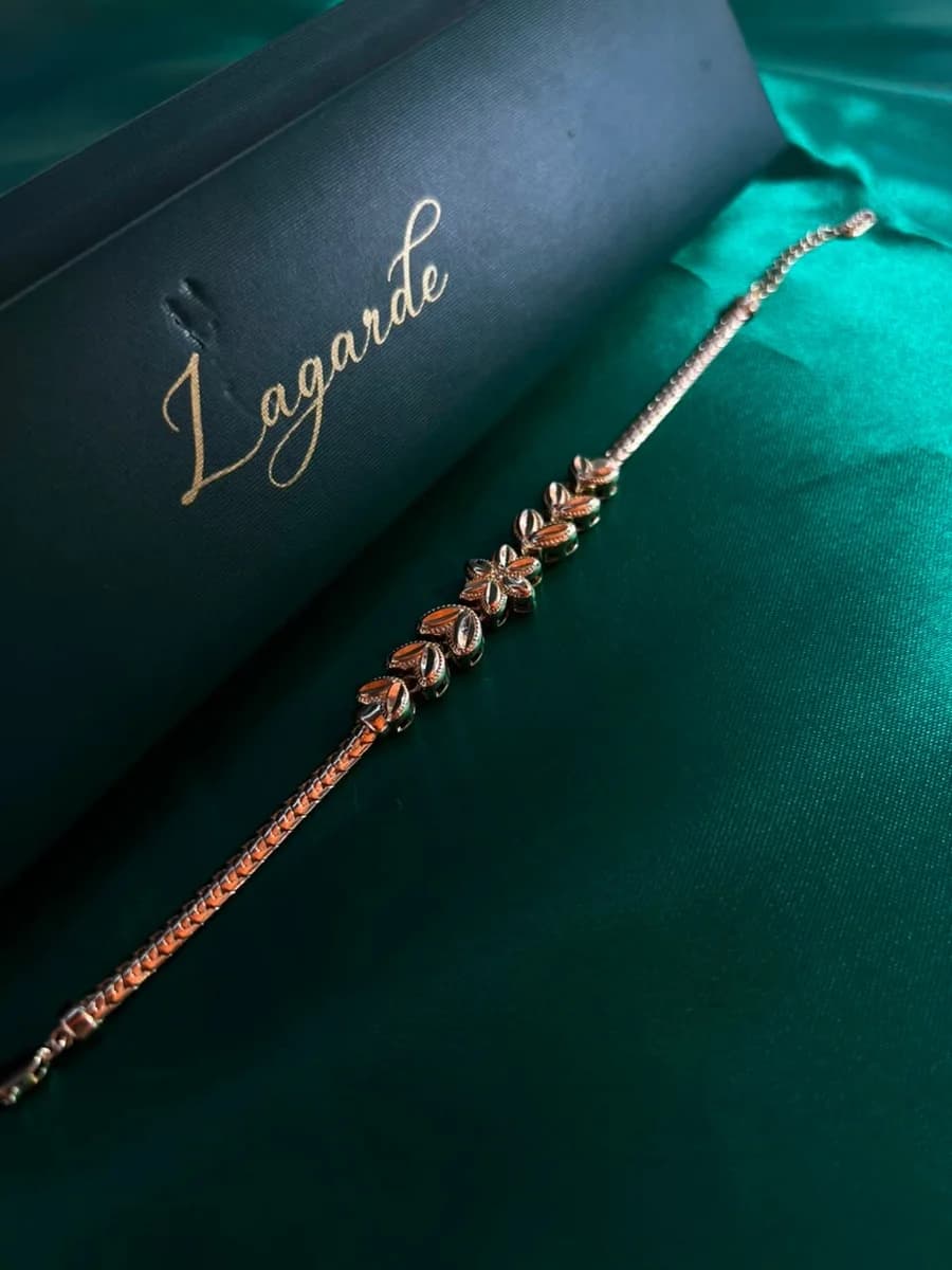 Pulsera Eslabones Florales en Cadena Cartujillo Chapa de Oro — vista 4