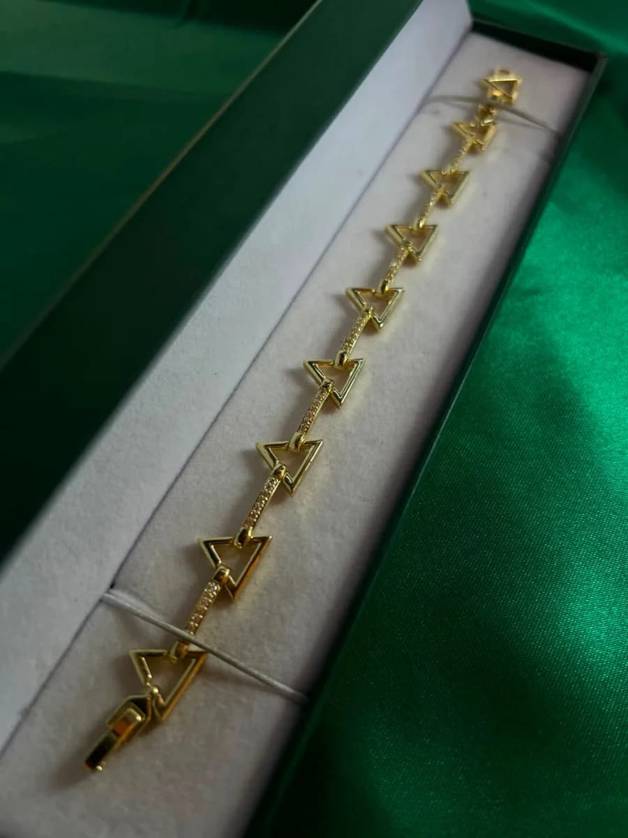 Pulsera Geométrica Triángulos Mosaico en Chapa de Oro