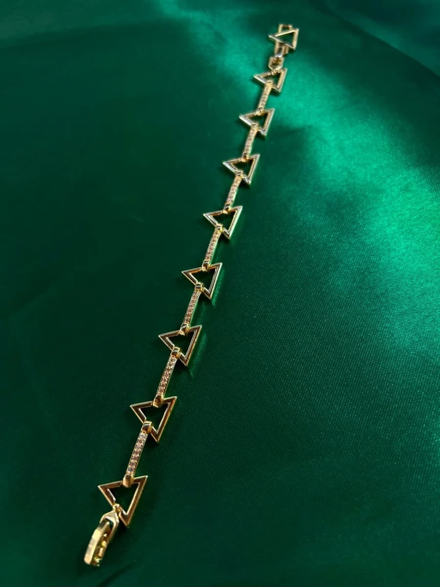 Pulsera Geométrica Triángulos Mosaico en Chapa de Oro — vista 4