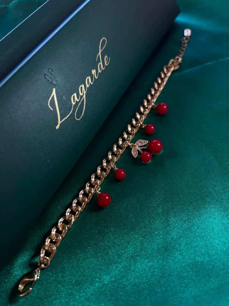 Pulsera Doble de Cerezas en Chapa de Oro 18k — vista 4