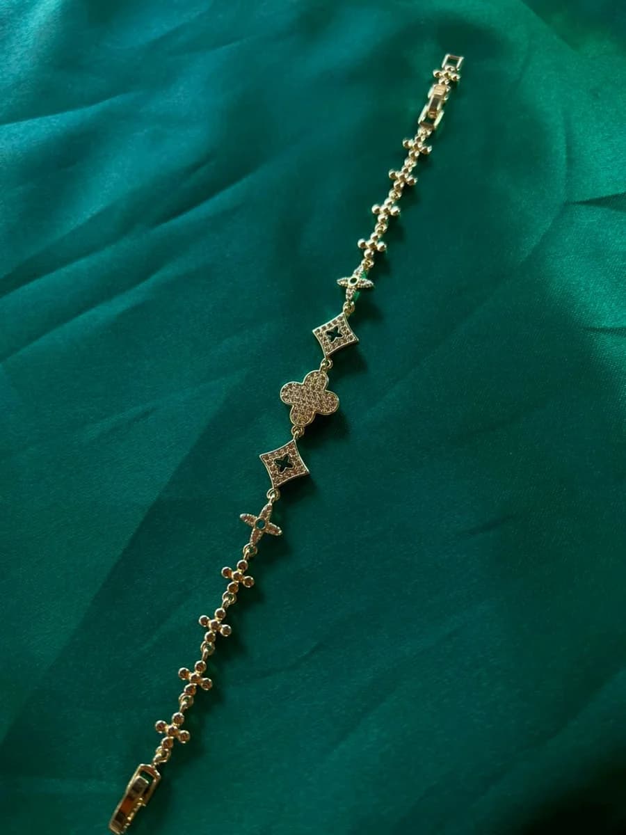 Pulsera Cadena Biselado con Flores y Diamantes Chapa de Oro — vista 3
