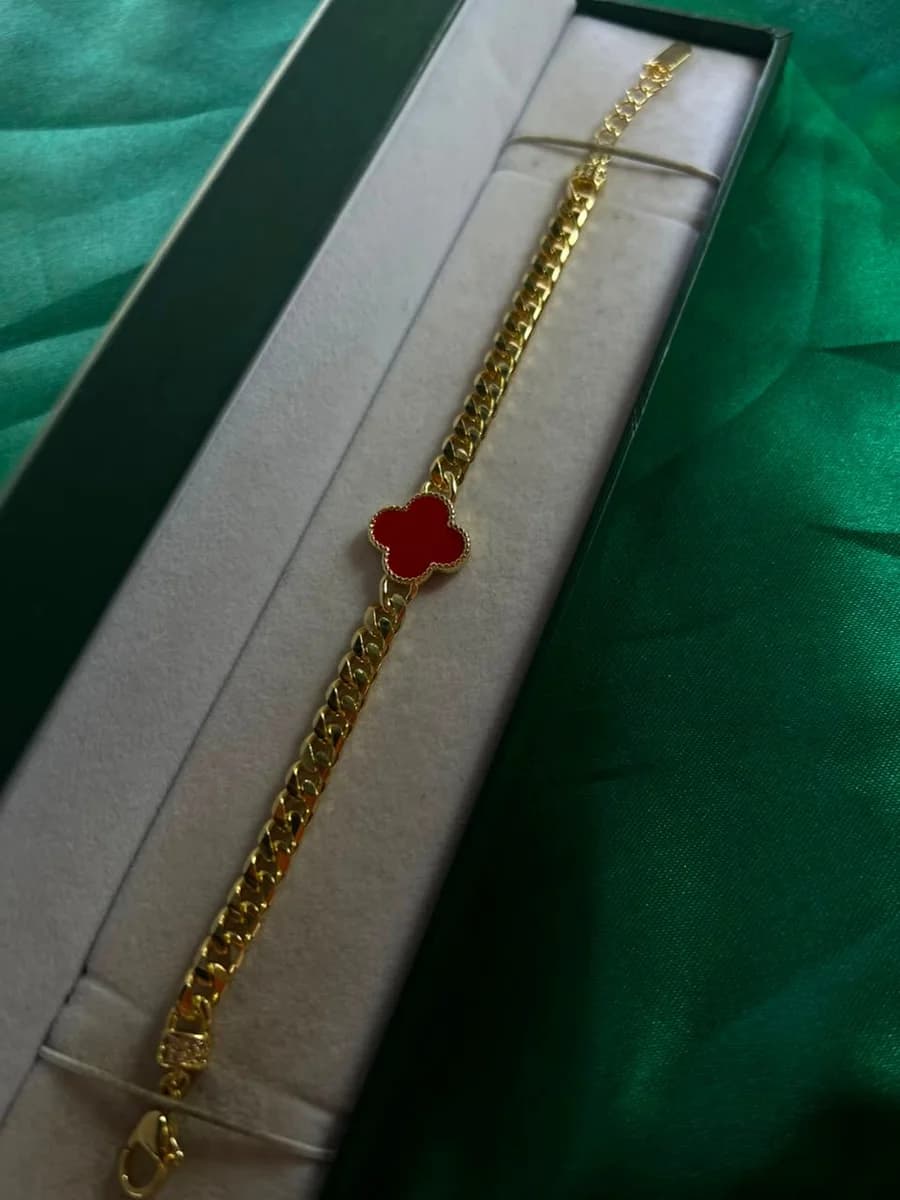 Pulsera Trebol con Eslabon en Chapa de Oro 18k