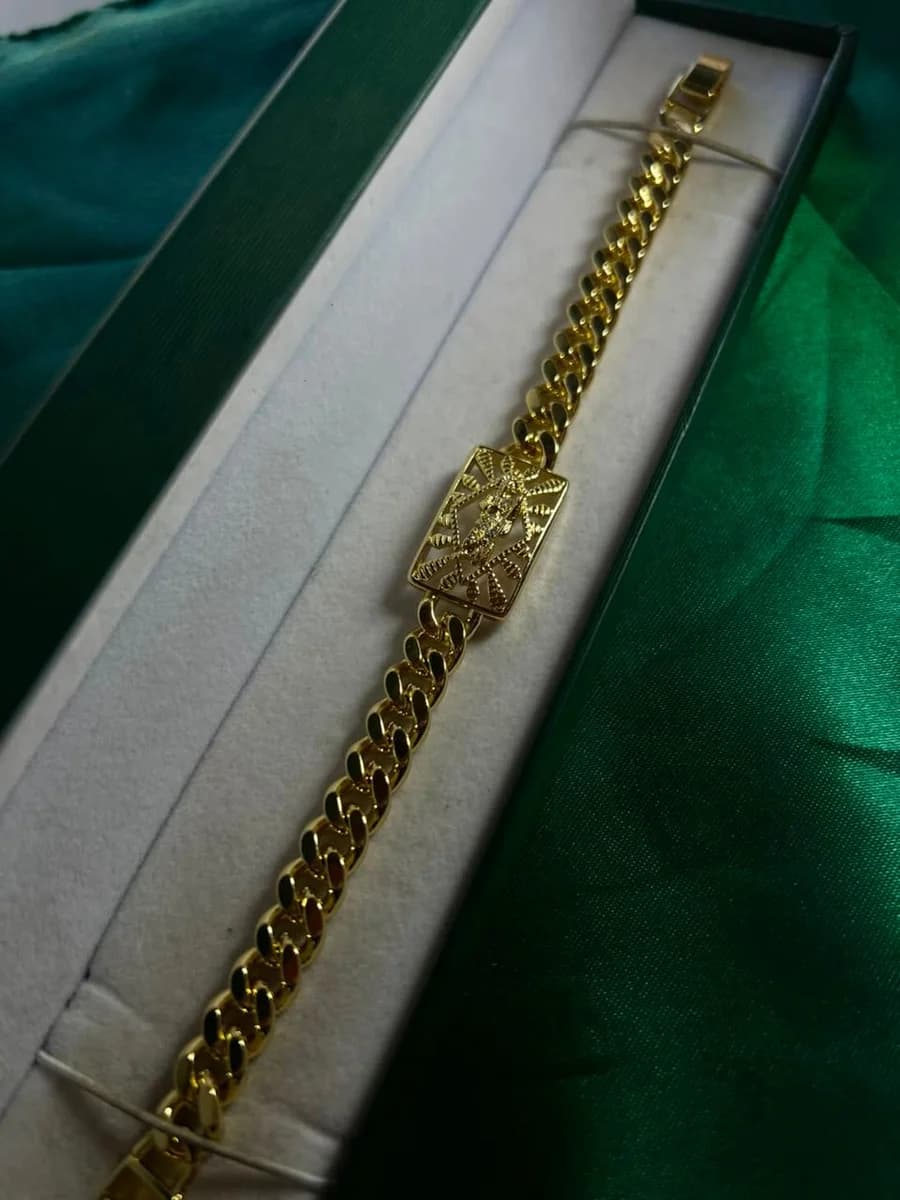 Pulsera Cubana con San Judas Dorada Chapa de Oro 18k