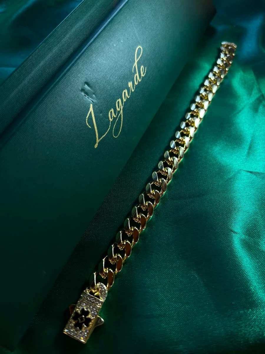 Pulsera Cubana con Broche Estilo Monaco en Chapa de Oro 18k — vista 2
