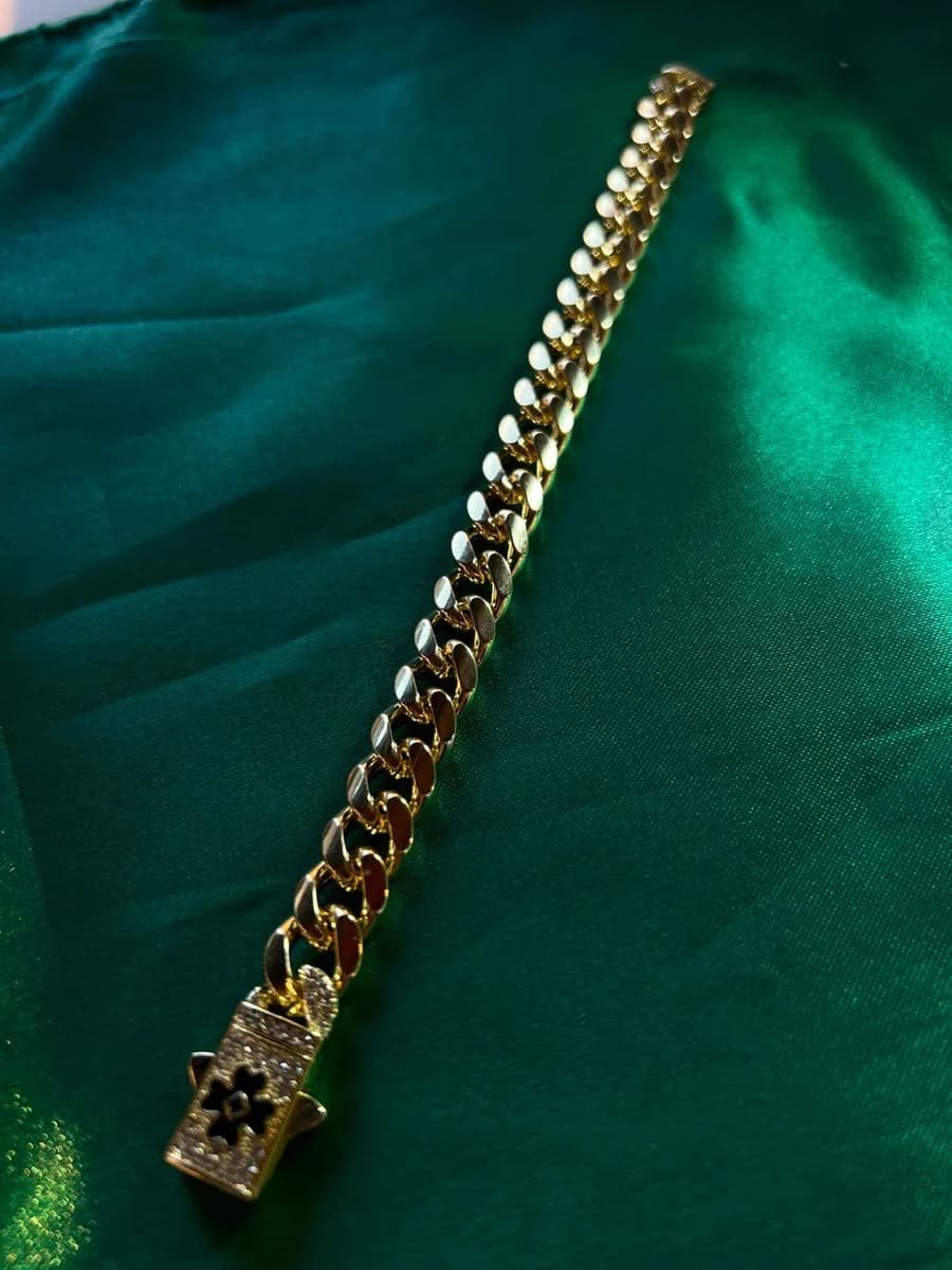 Pulsera Cubana con Broche Estilo Monaco en Chapa de Oro 18k — vista 4