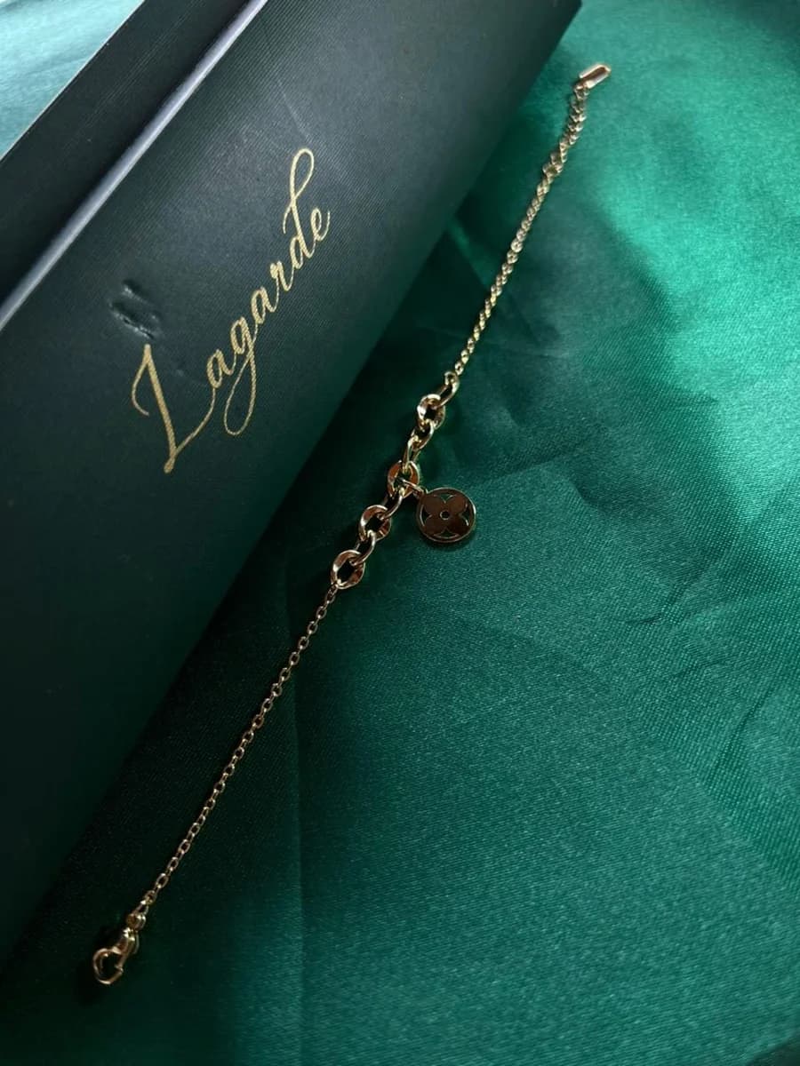Pulsera eslabon y rueda trebol en Chapa de Oro — vista 2
