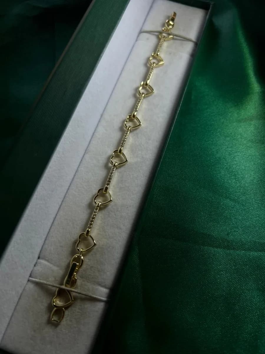 Pulsera Eslabon de Piedras y Corazon en Chapa de Oro 18k