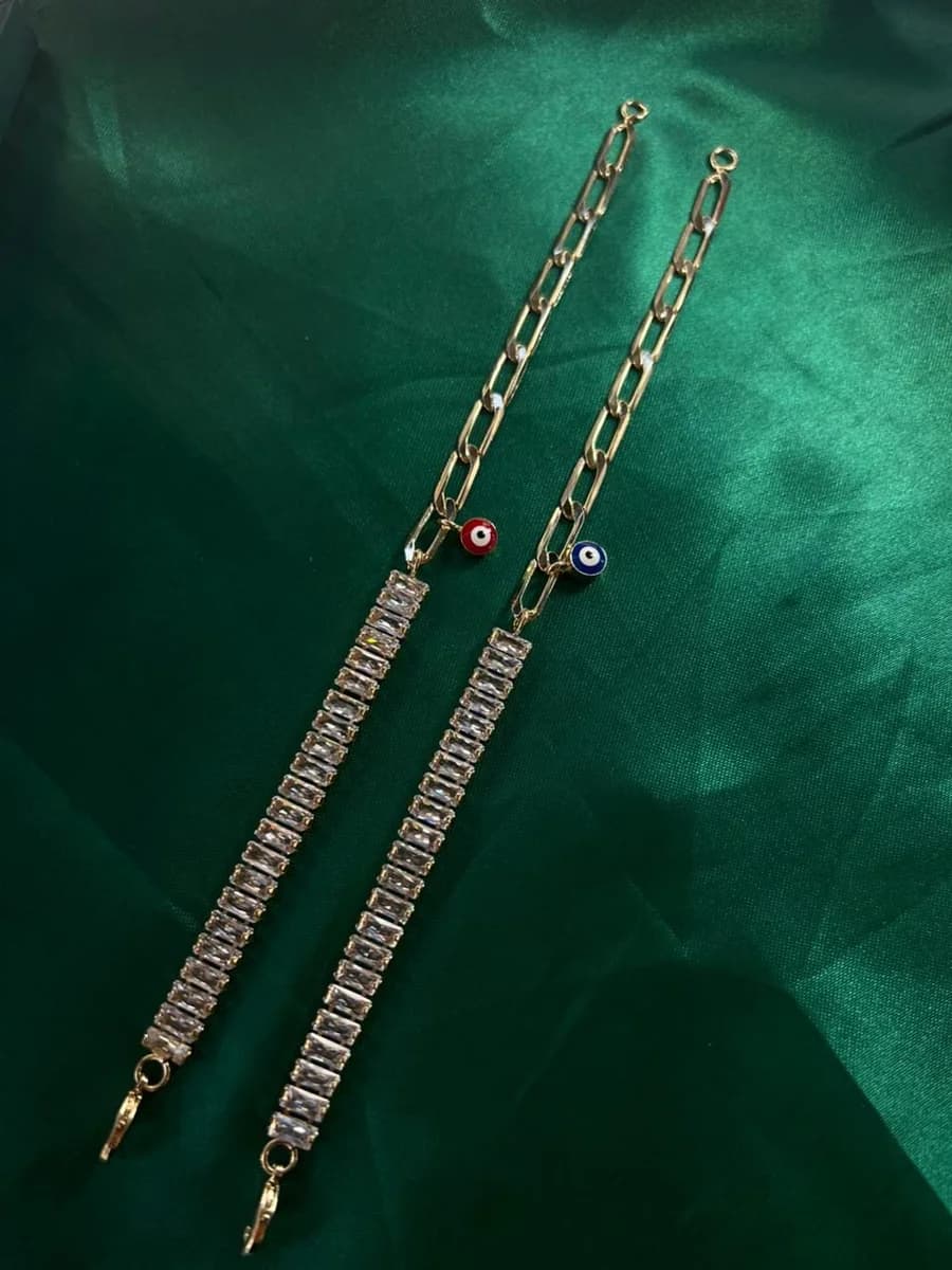 Pulsera Mitad Circonias y Eslabones con Dije Ojo Turco Chapa de Oro 18k — vista 2