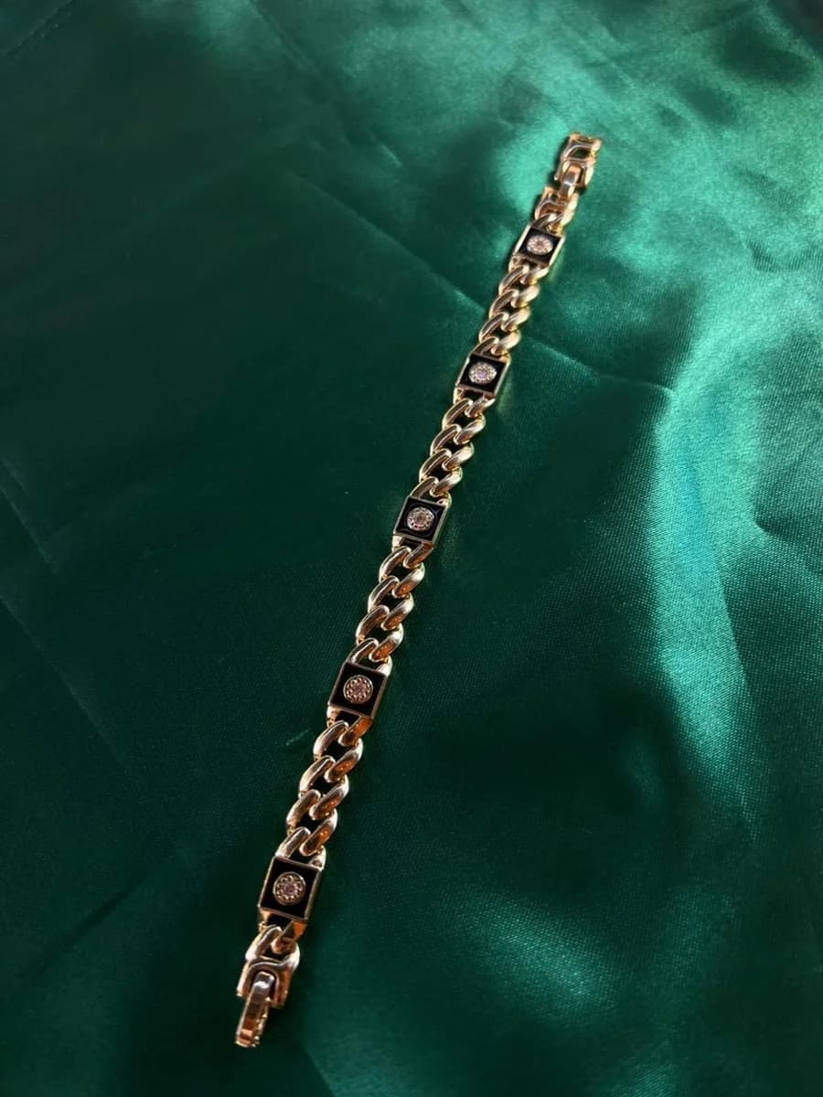 Pulsera Eslabones Cuadrados Negros con Chapa de Oro 18k — vista 2
