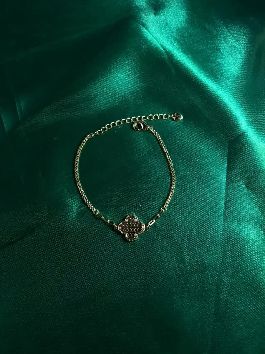 Pulsera Trébol Decorado Chapa de Oro 18k — vista 4