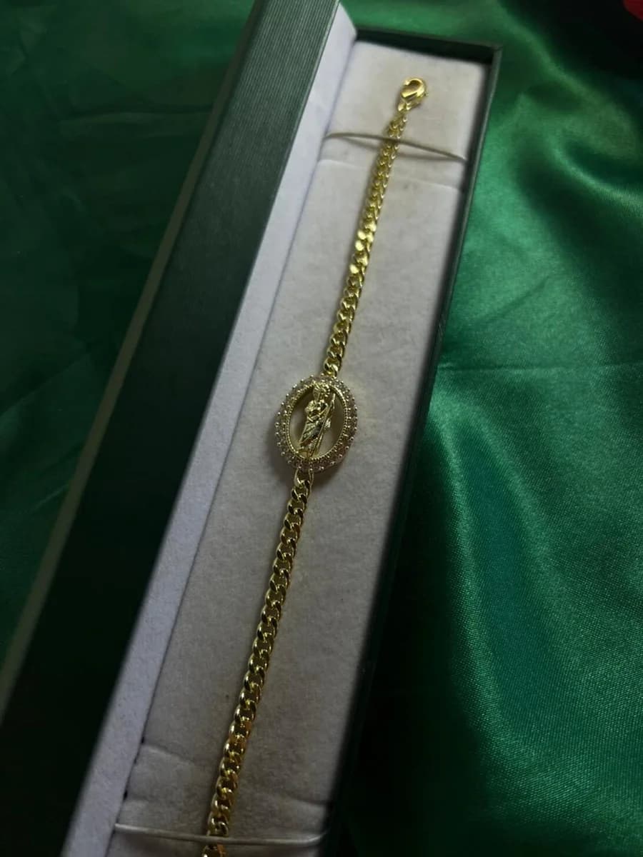 Pulsera Eslabón Cubano con Medalla San Judas en Chapa de Oro 18k