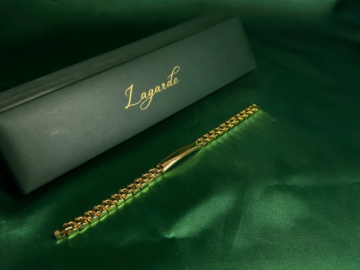 Pulsera de Eslabones Texturizados con Placa Central en Chapa de Oro 18k — vista 4