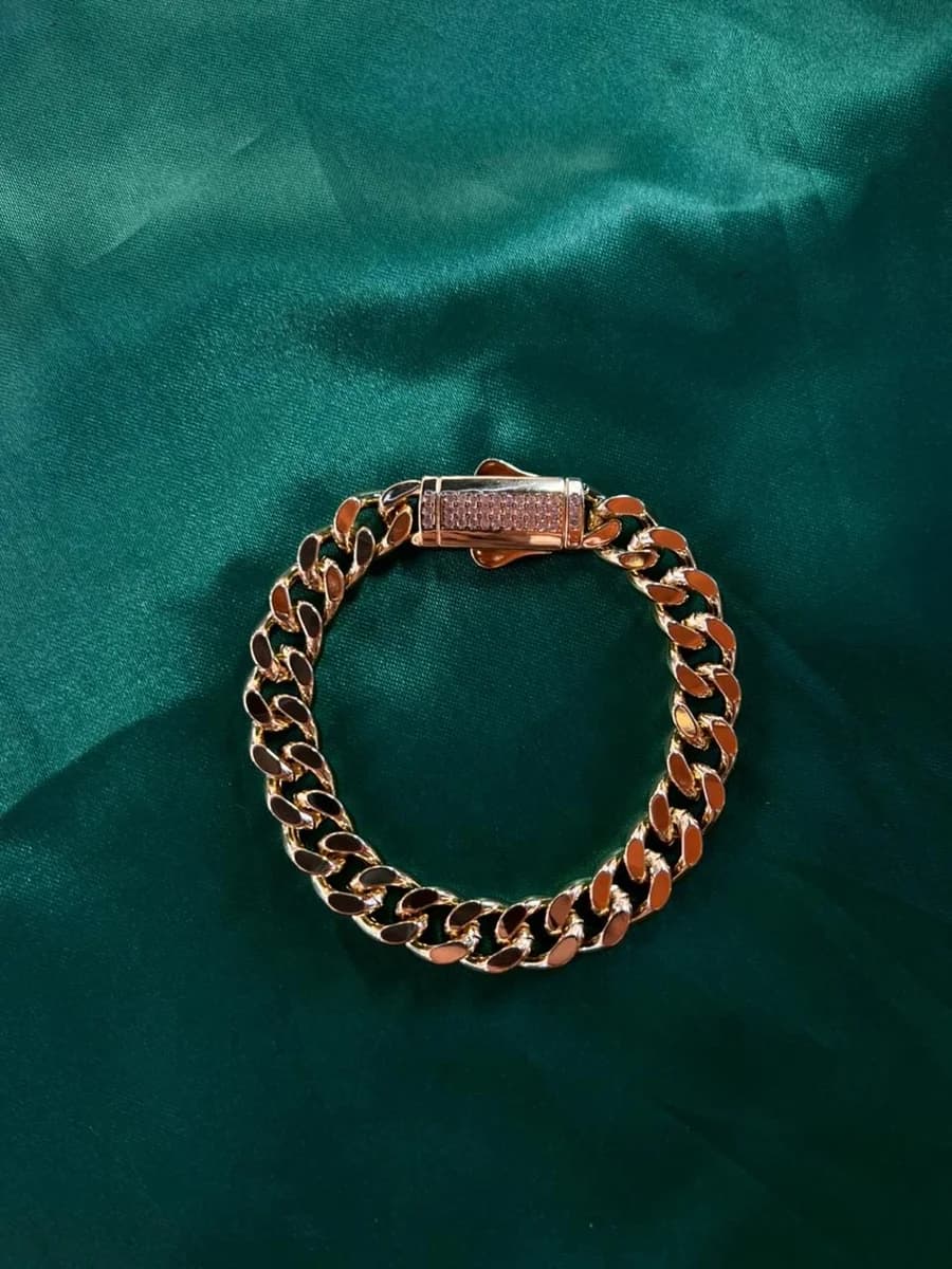 Pulsera Cubana con Broche Estilo Monaco en Chapa de Oro 18k — vista 3