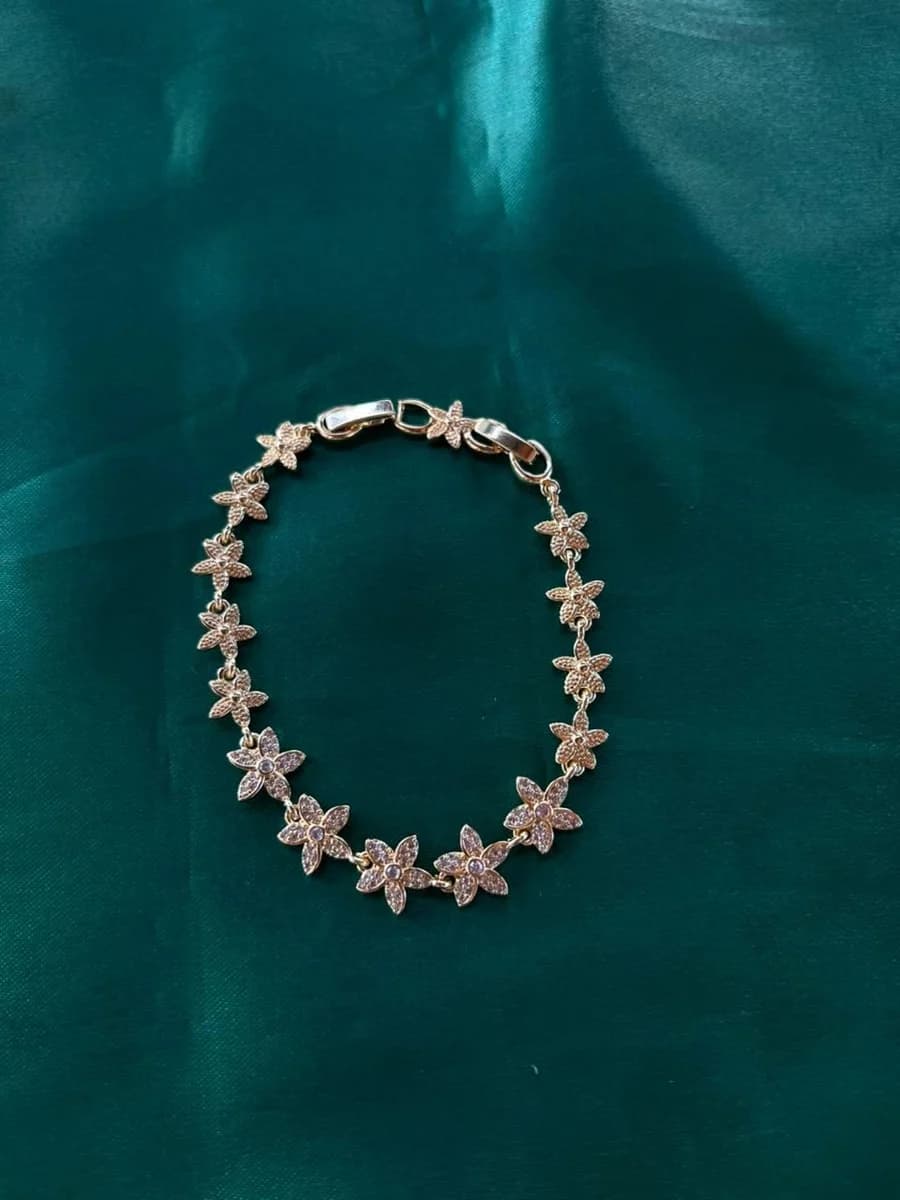 Pulsera de Flores Continuas en Chapa de Oro 18k — vista 4