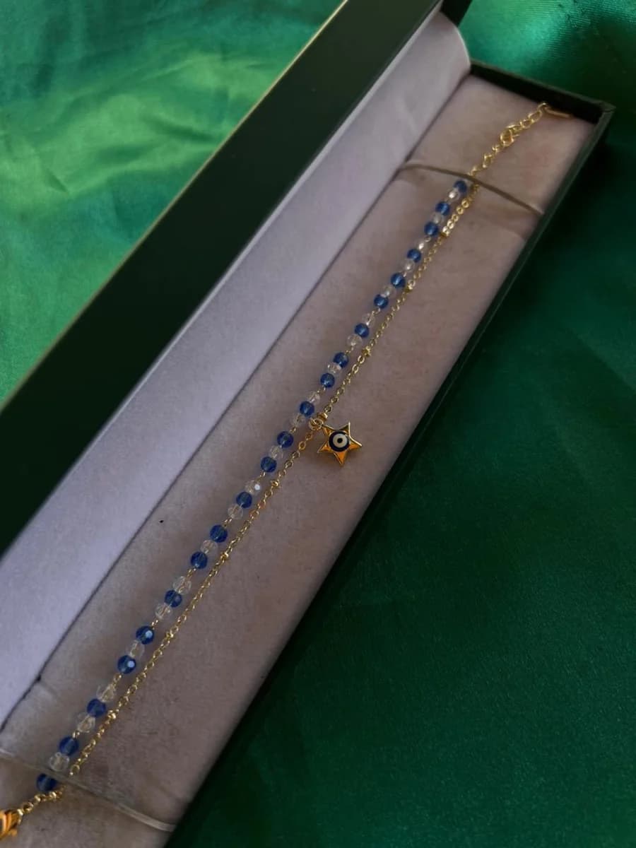 Pulsera Doble con Cuentas Azules y Dije Estrella Chapa de Oro 18k