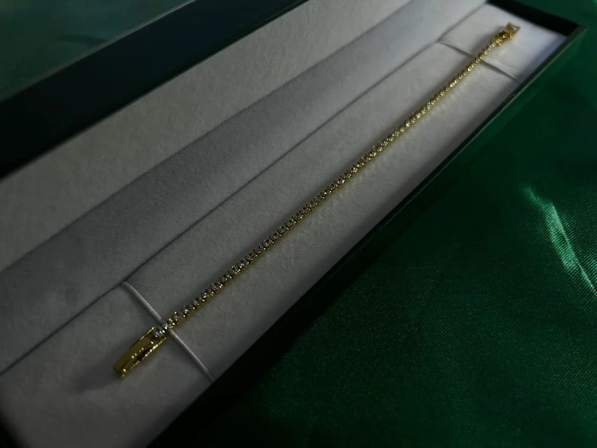 Pulsera Estilo Tennis de Piedra en Chapa de Oro 18k