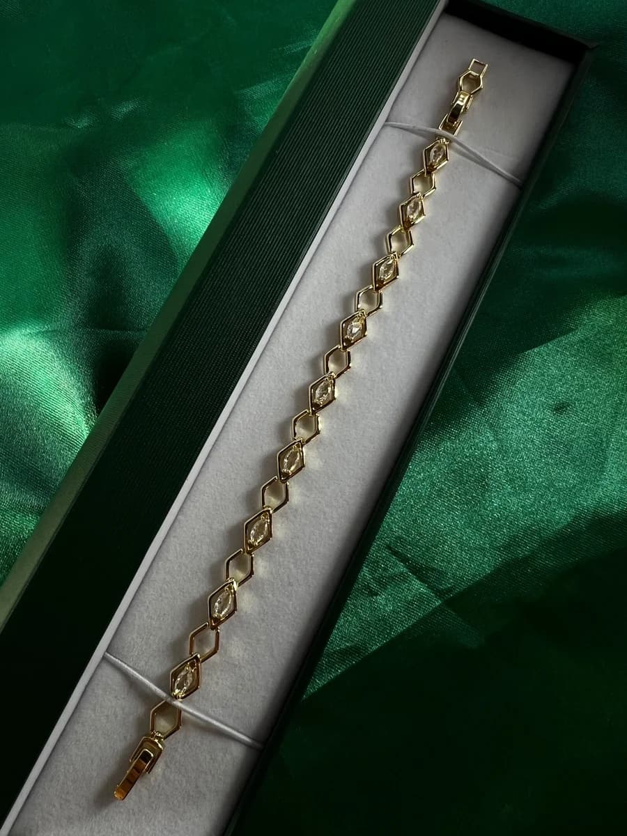 Pulsera Eslabones Rombo con Zirconias en Chapa de Oro 18k