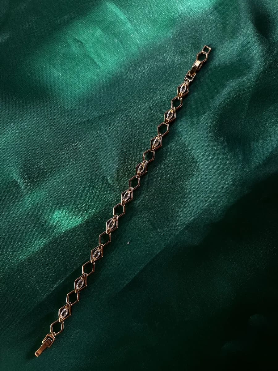 Pulsera Eslabones Rombo con Zirconias en Chapa de Oro 18k — vista 3