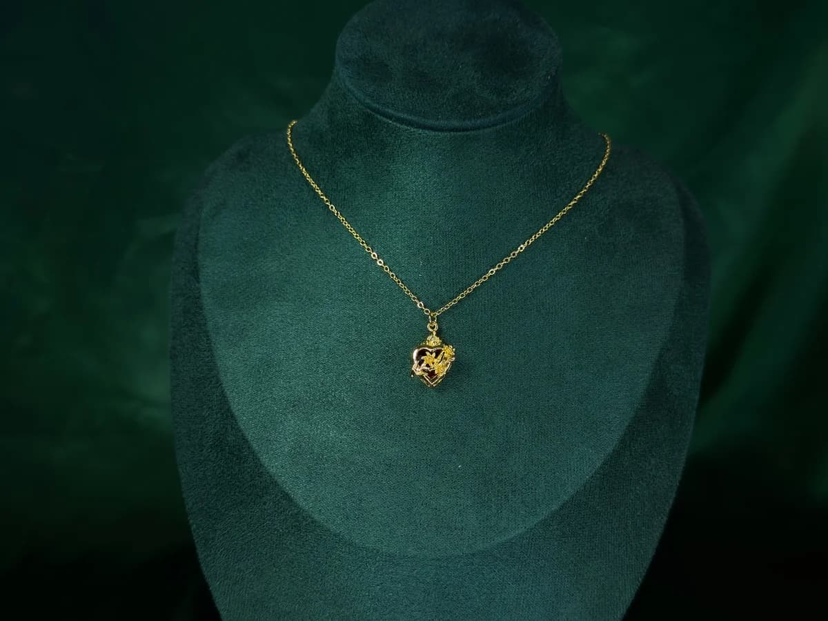 Collar Corazón con Flores en Chapa de Oro 18k