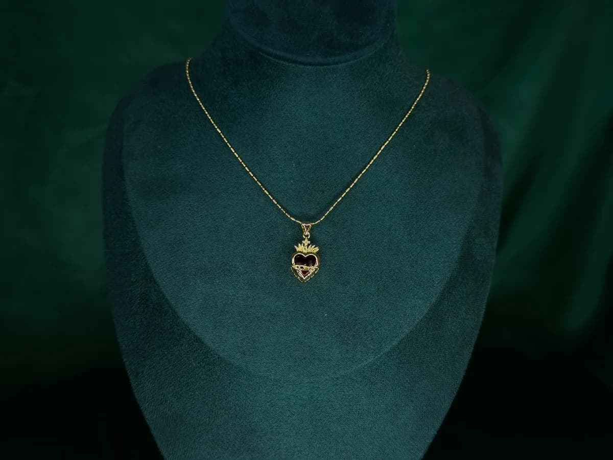 Collar Sagrado Corazón Biselado en Chapa de Oro 18k